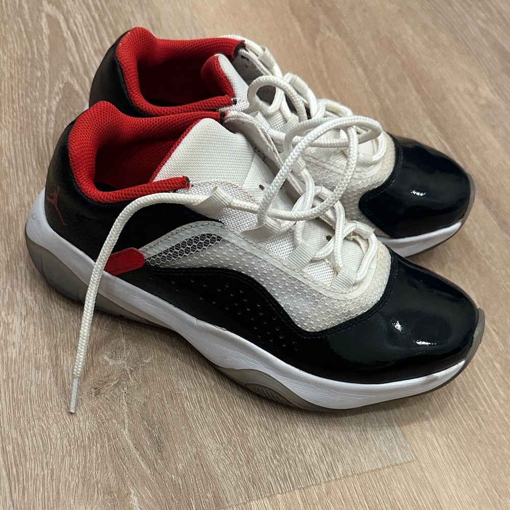 Nike Black and White Sneakers with Red Accents
